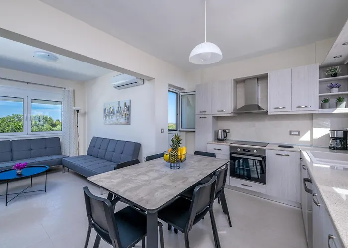 公寓 Nimarevi Soroni